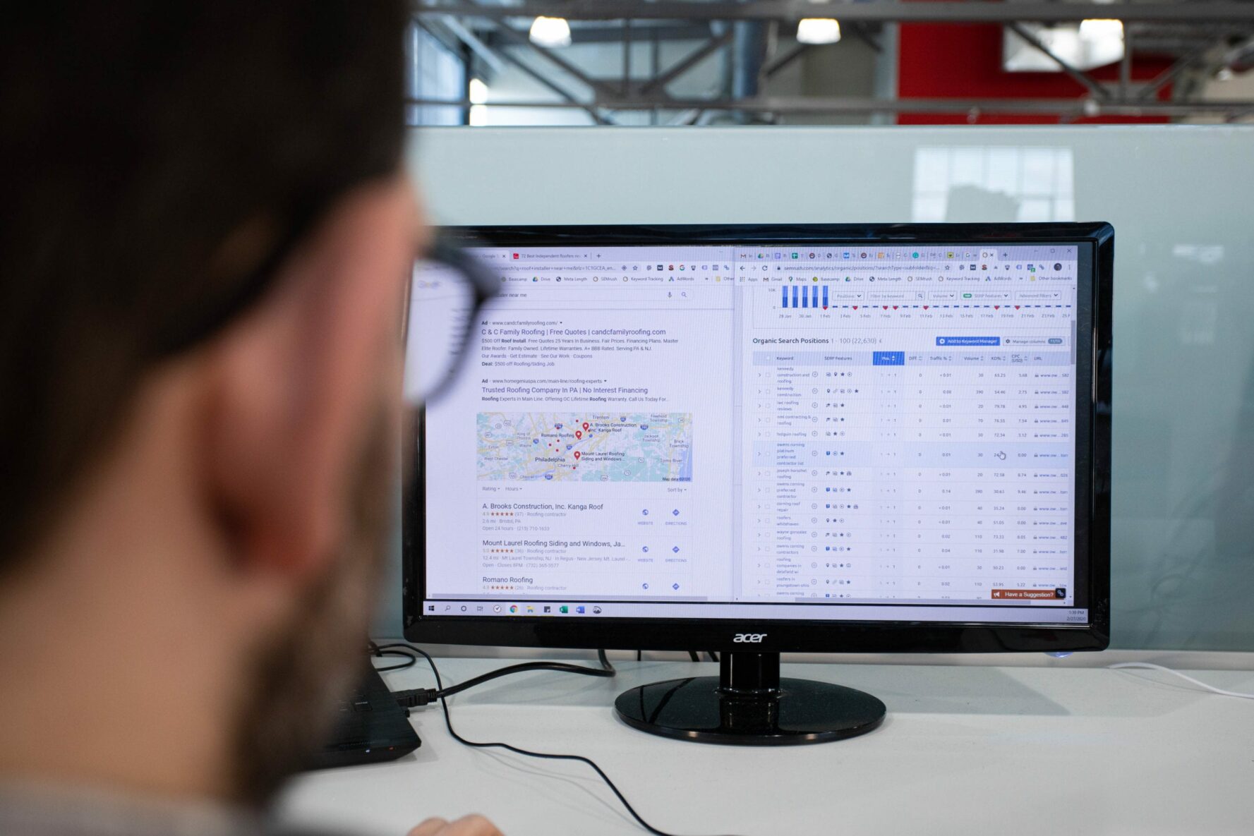 seo strategist doing keyword research